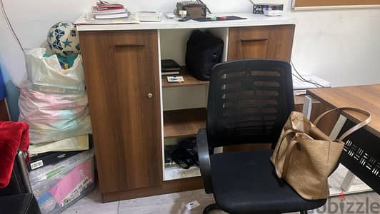 وحدة مكتبة جديدة استعمال سنة فقط