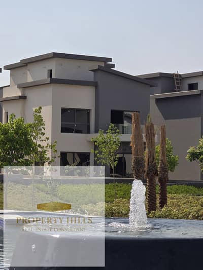 Take immediate possession of a townhouse in the Creek Town compound at a very special price; installment plans are available