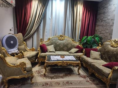 صالون مدهب اربع قطع اتنين كنبه و اتنين كرسي و ترابيزه من معارض دمياط ٨