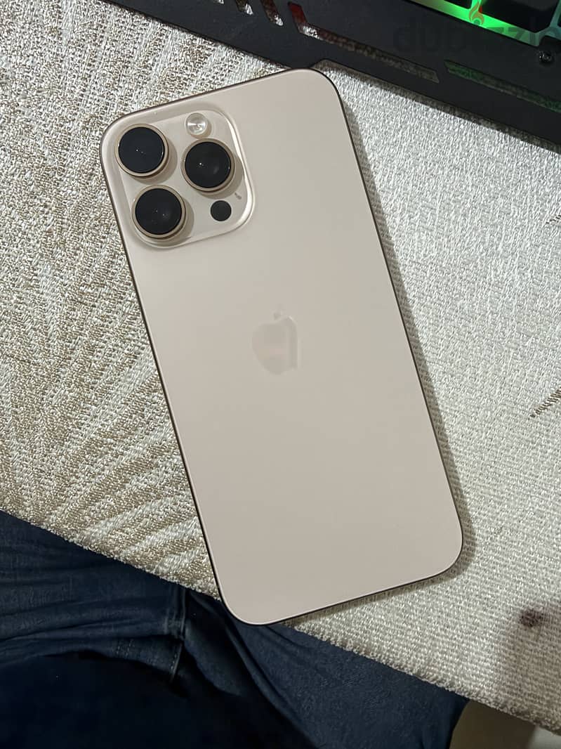 Apple - iPhone 16 Pro Max 3