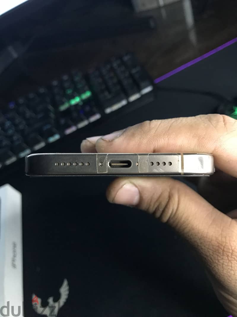 Apple - iPhone 16 Pro Max 5