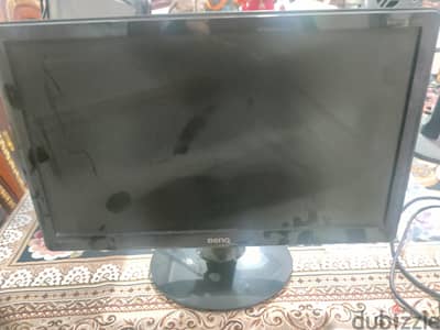 عرض ٣ شاشات كمبيوتر ( LG 19" + "BenQ 20 ) للكاميرات و المكاتب