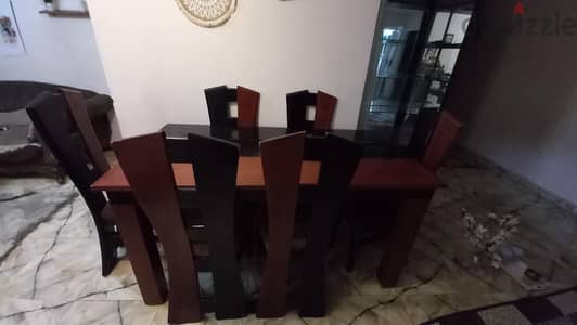 سفره ٦كراسي خشب زان عموله استعمال نضيف ا