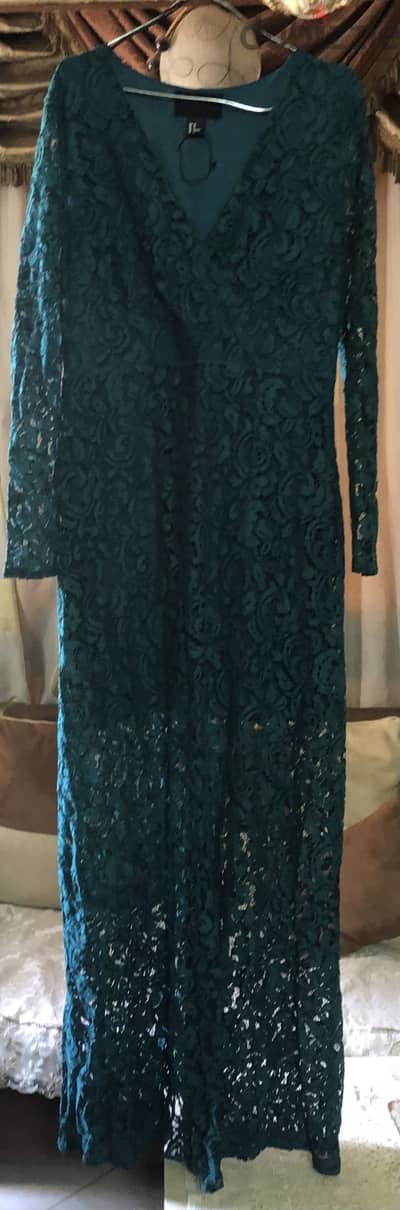 فستان من h&m اخضر غامق دانتيل