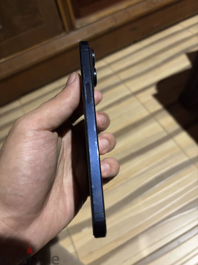 Apple - iPhone 15 Pro Max 2