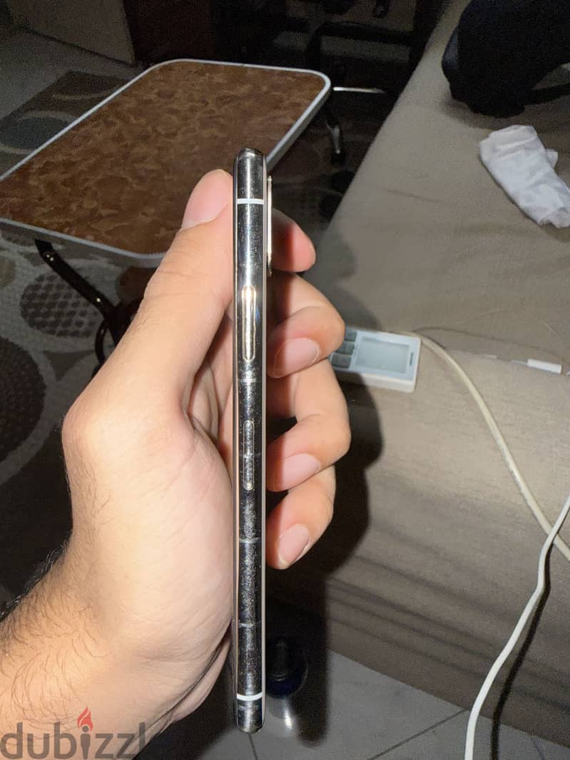 Apple - iPhone X 1