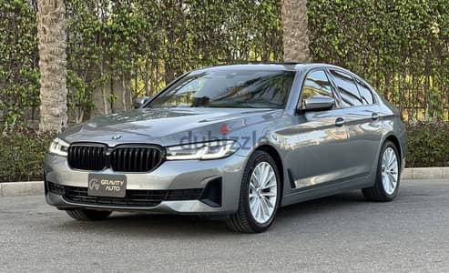 BMW 520 luxury 2023