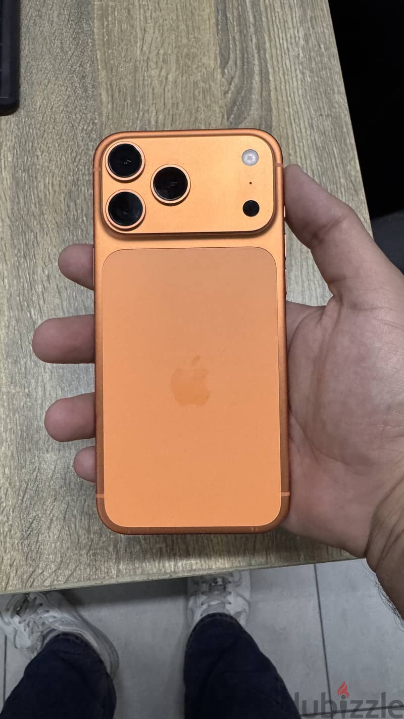 I phone 17 pro max esim 256 100%b 6