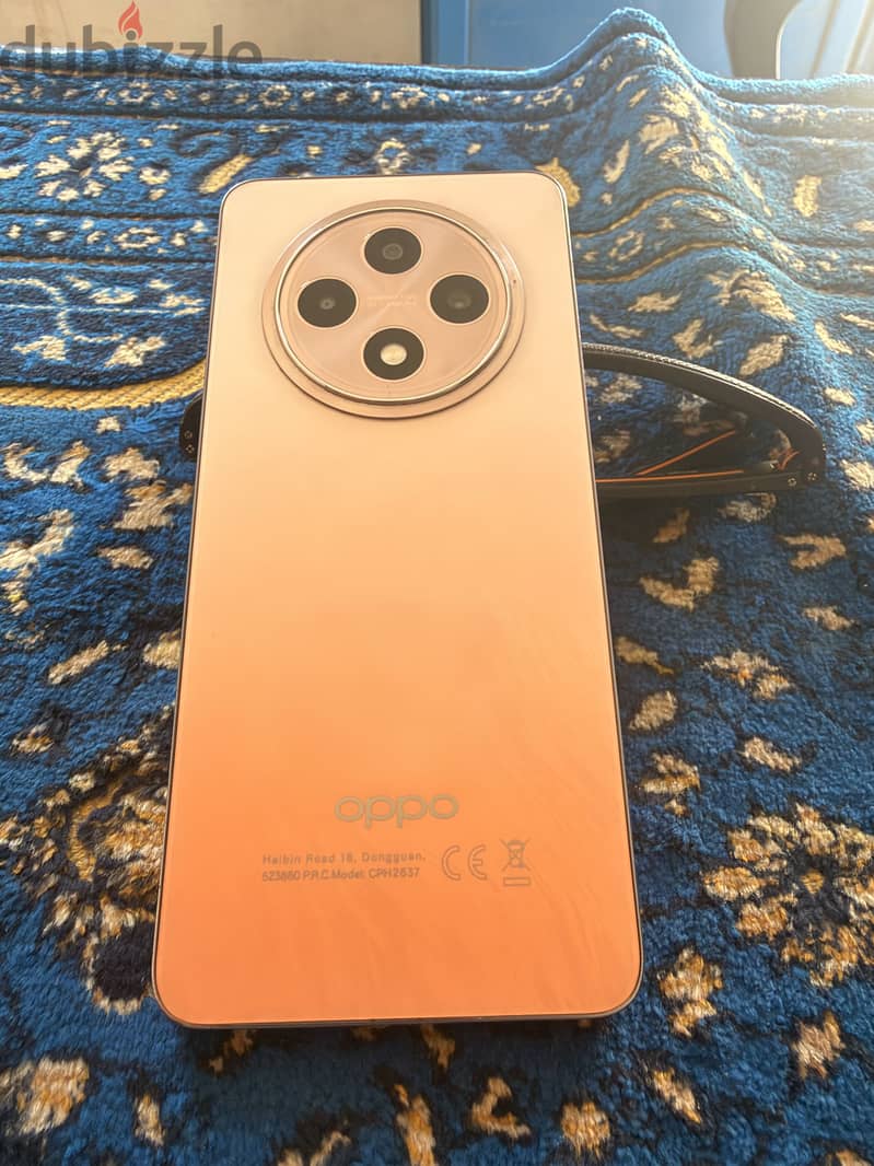 OPPO Reno12 F 3