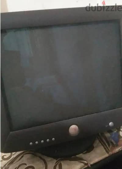 شاشةDell CRT أصلية بحالة ممتازة
