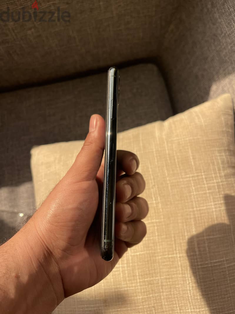 Apple - iPhone 11 Pro Max 7