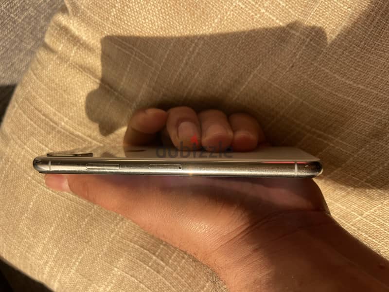 Apple - iPhone 11 Pro Max 9