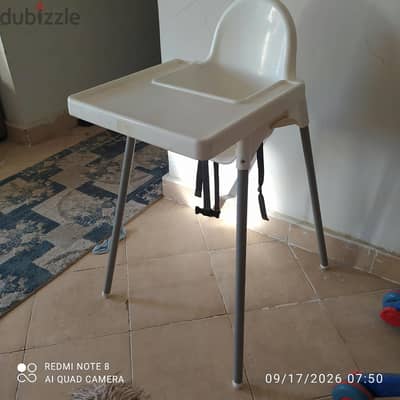 كرسى طعام اطفال من ايكيا بحالة الجديد