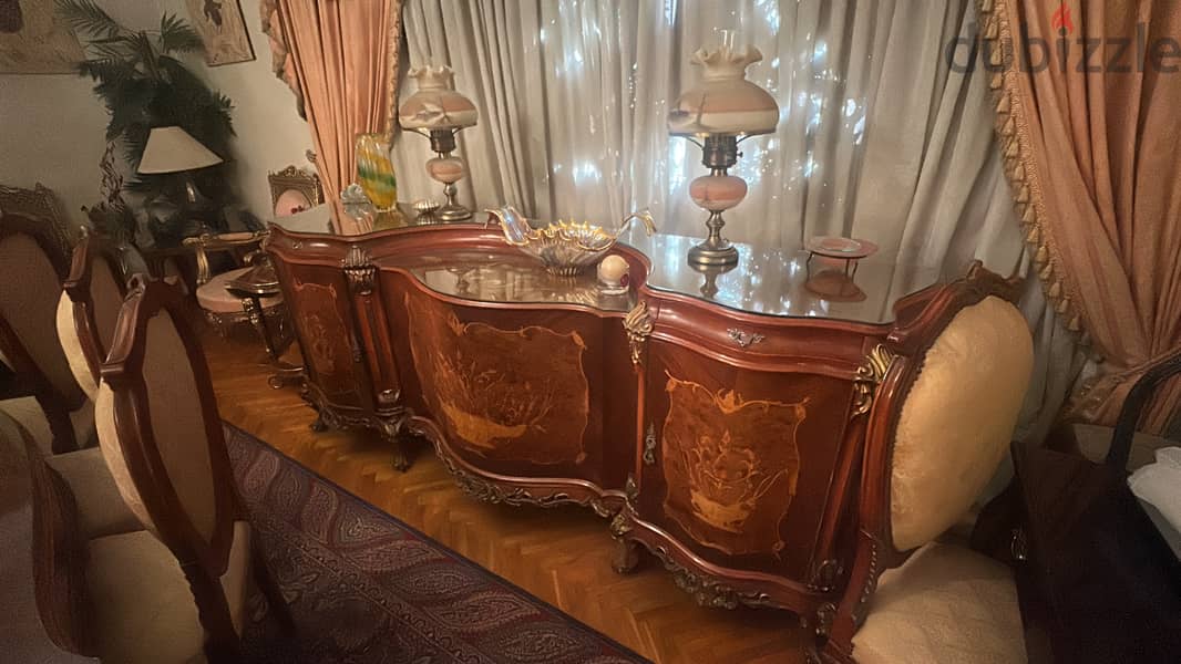 Grand vintage dinning room 1