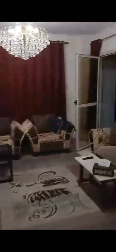 شقه بيع الدور الارضي نموذج ب بجوار البوابه الرئيسيه كومباوند مصر امام المعهد