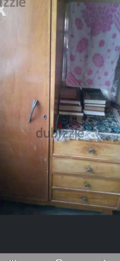 غرفه نوم سرير عرض ١٣٠سم ودولاب عىض١٥٠سم