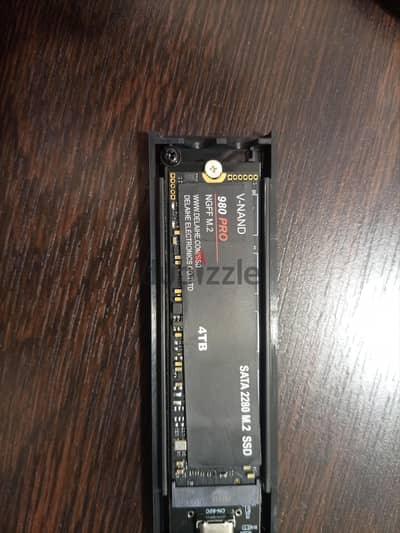 ssd disk m. 2.4 tera byte