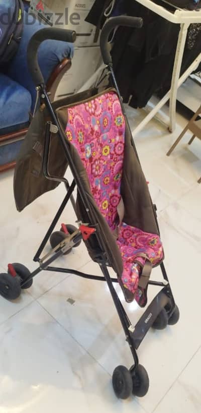 عربة / عربية اطفال عكاز