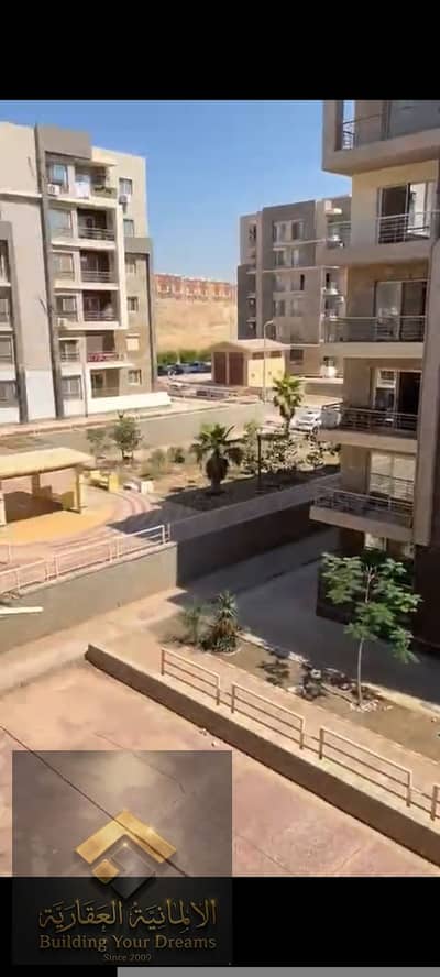 شقه بالقاهره الجديده كمبوند دار مصر الاندلس ال ٧٠ عماره