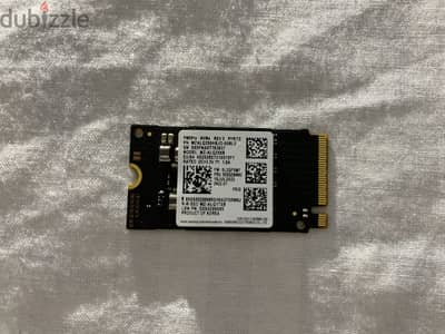للبيع Samsung PM991a NVMe SSD — حالة ممتازة