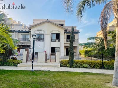 For sale, a villa model F3 in a very distinguished location, steps from the strip mall area and gate 5, next to the service area of the Madinaty phase.