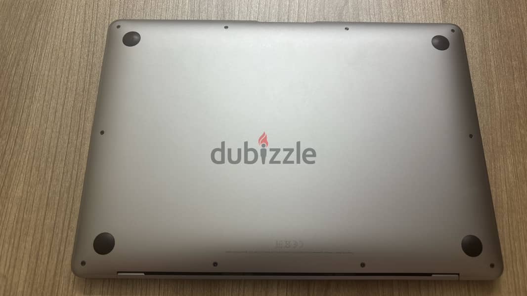 Macbook Air 2020 i3 Pristine condition 2