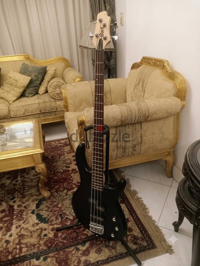 Cort Action PJ Satin Black 1