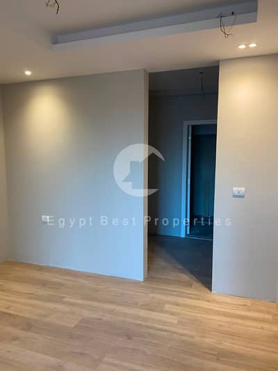 Your last chance to own an apartment in the heart of Old Sheikh Zayed, right next to HyperOne, with a 10% down payment. Your last chance to own an apartment in the heart of Old Sheikh Zayed, right next to HyperOne, with a 10% down payment.