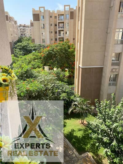 Own an 82 sqm apartment with special finishing at an attractive price for a quick sale in B7.