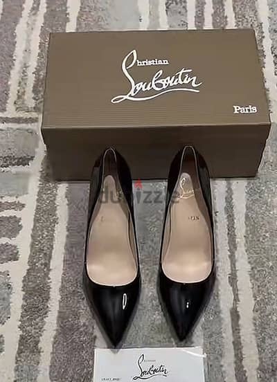 Christian Louboutin Paris Original Heels – Size 36 | Black & Red Sole