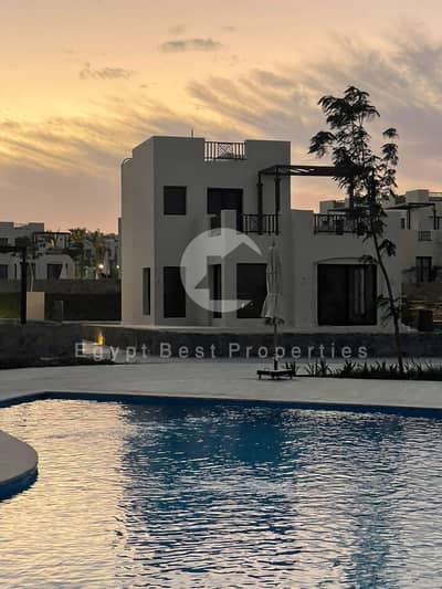 BEACHFRONT LUXURY CHALET WITH PRIVATE POOL+HUGE GARDEN