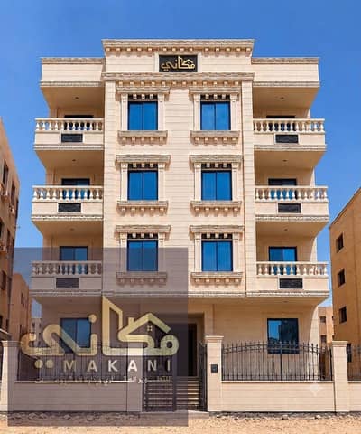 فرصه متتعوضش لامتالك شقه في الحي المتميز بسعر لقطه و في لوكيشن ممتاز وبسعر لقطه للبيع شقه دور ارضي145 متر بجاردن امامي طوب احمر تاني نمره من الحزام