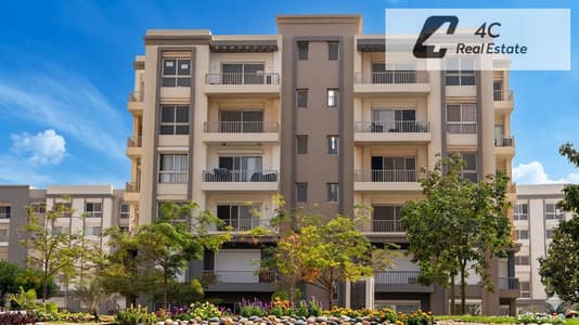 Apartment for sale with downpayment 5%  ready to move very prime location view landscape in Hyde Park New Cairo