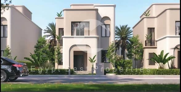 تاون هاوس فيلا فيو مباشر على لاند سكيب وموقع متميز للبيع في القاهرة الجديدة تصل إلى 10 سنوات