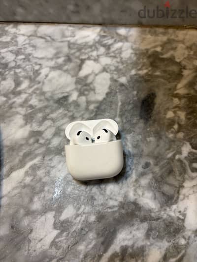 Apple Airpods Pro 4