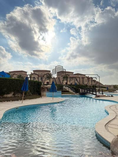 Villa town house corner for sale in La vista city New capital very prime location Ready to Move Design classic Core and shell