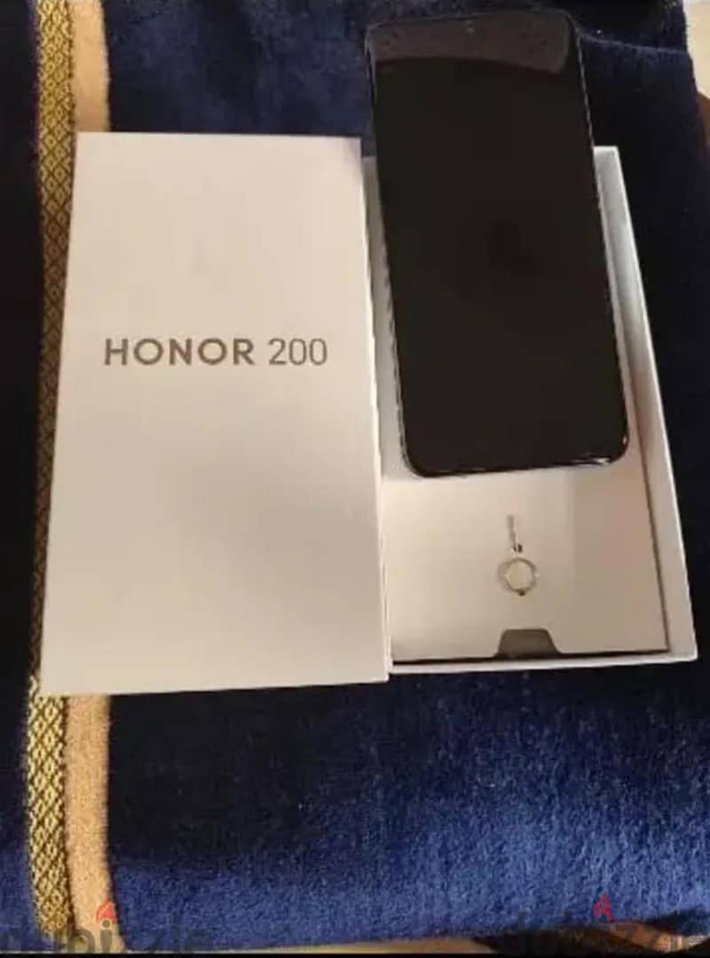 Honor 200 1