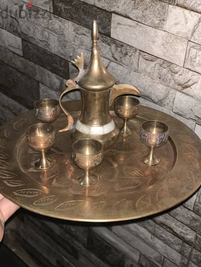 طقم نحاس بالبريق كامل ٣٠ سنة