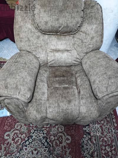 كرسى ريكلاينر ليزى بوى من Hub furniture