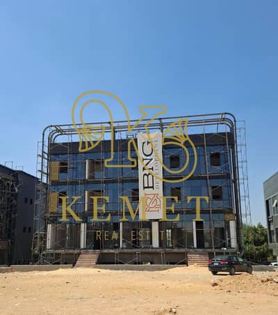 91 sqm fully finished pharmacy with ACs, immediate delivery & operation in 3 months. Prime North 90th location. EGP 34.58M, flexible installments.