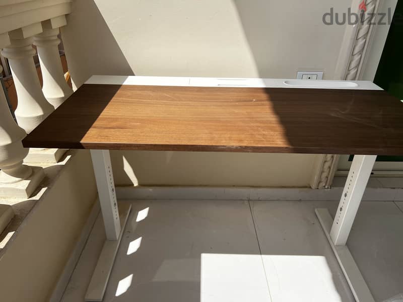 Studying desk 7