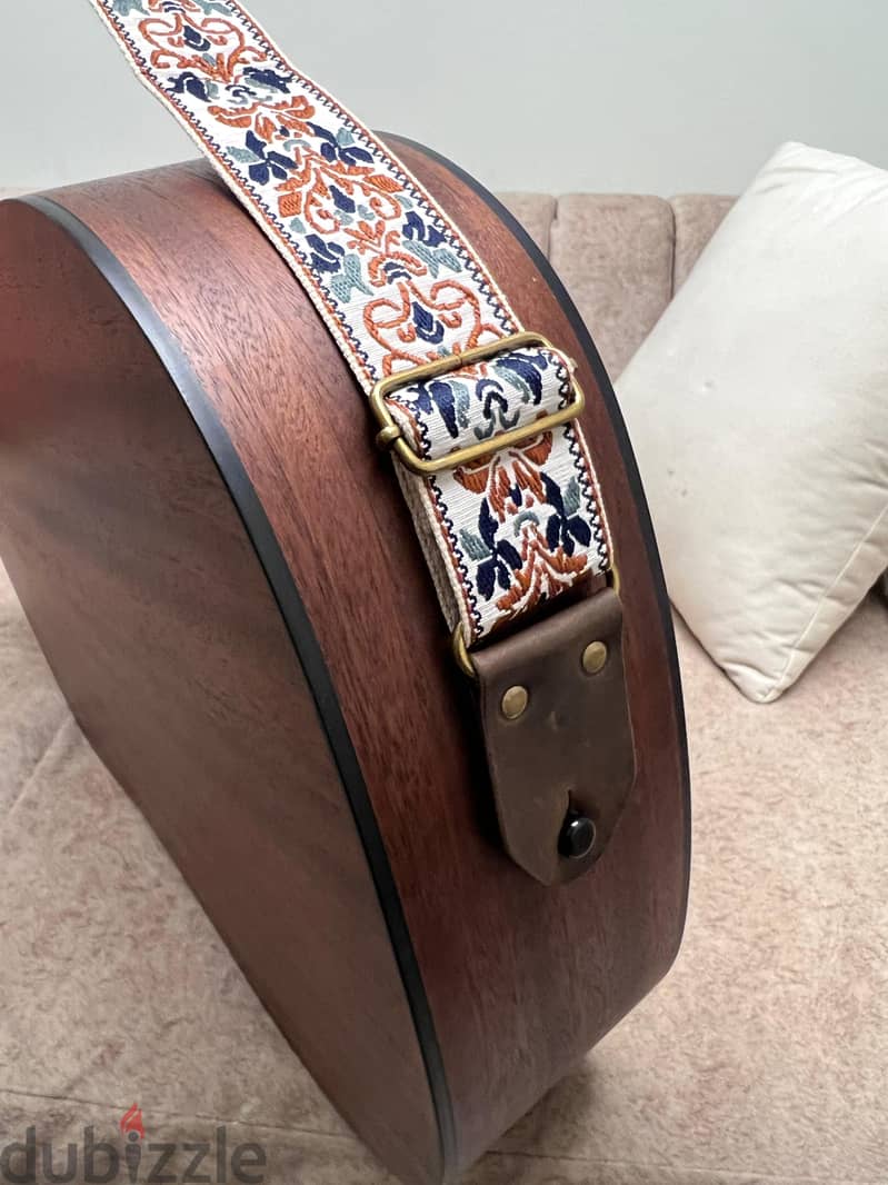 Guitar Gerg Bennett 8