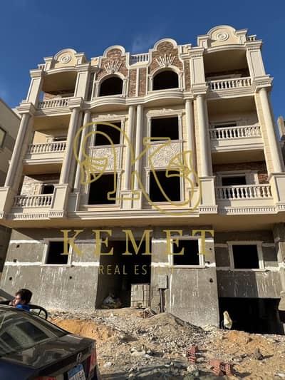 Apartment 170m with a view of the garden and mosque, second floor in New Nargis, distinguished location at letter D