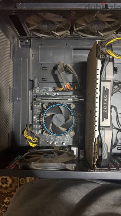 Pc شبه جديد