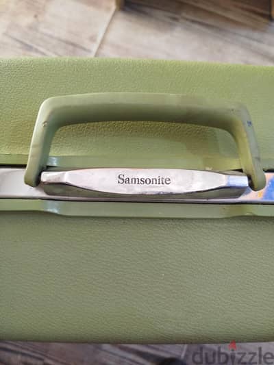 شنطة سفر كلاسيكية ماركة Samsonite