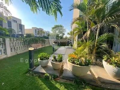 Last corner townhouse for sale in Village West, north-facing, stunning landscape view, 2 mins from Hyper One & Arkan.