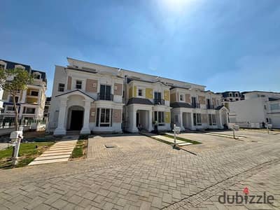 تاون هاوس بإطلالة مميزة،  في منطقة MV4 جاهز للسكن بجوار نيو جيزا