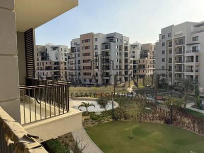 شقة نصف تشطيب دور متكرر جاهزة للتسليم للبيع في ديستريكت 5 مرحلة بلاتو District 5 Plateau من تطوير شركة مراكز
