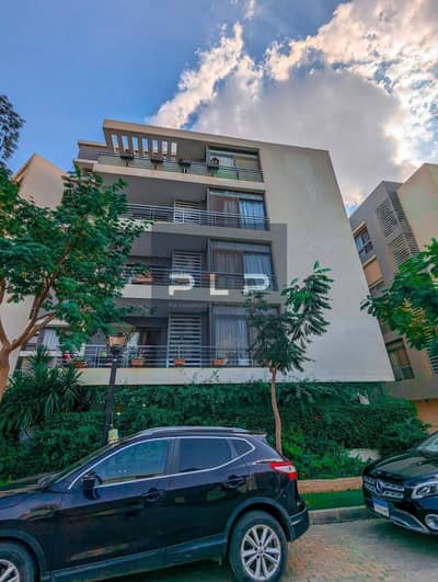 Resale ground-floor apartment with a garden for immediate delivery, situated in a prime location within the Taj Sultan phase of the Taj City compound