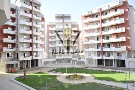 شقة للبيع في كمباوند بالاندلس أرض الجمعيات بجوار جنة ودار مصر والتسعين الجنوبى